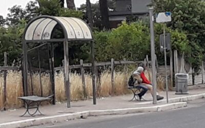 MA IL NOSTRO PAESE NON SI MERITA UNA FERMATA BUS PIÙ DECOROSA?